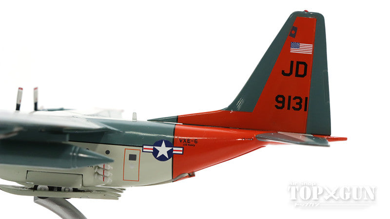 LC-130R US Navy 6th Antarctic Development Squadron 70s-80s with skis (stand included) #159131/JD 1/200 *Made of metal [IF1301216]