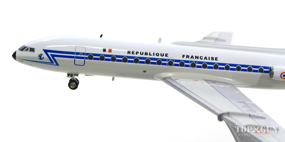 SE-210 Caravelle III French Air Force With Stand 1/200 [IF210FAF0619]