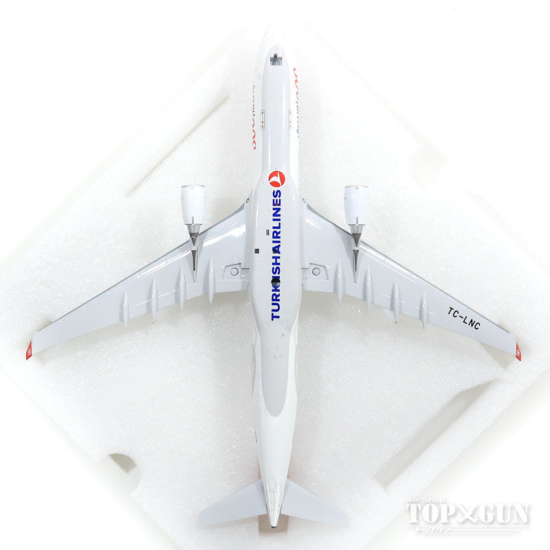 A330-300 Turkish Airlines (stand included) special paint "300th aircraft received" 2016 TC-LNC 1/200 *Made of metal [IF333TK0918]