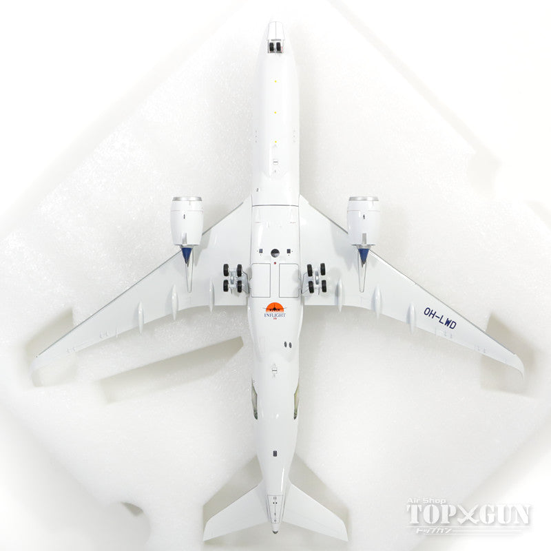 A350-900 Finnair "Happy Holidays" OH-LWD (stand included) 1/200 [IF359AY001]