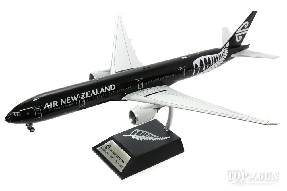 777-300ER Air New Zealand New Paint "All Blacks" ZK-OKQ (Stand Included) 1/200 *Made of metal [IF7773ANZ773]