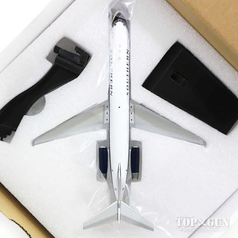 DC-9-31 Southern Airways Express N1335U (stand included) 1/200 [IF931S00519]