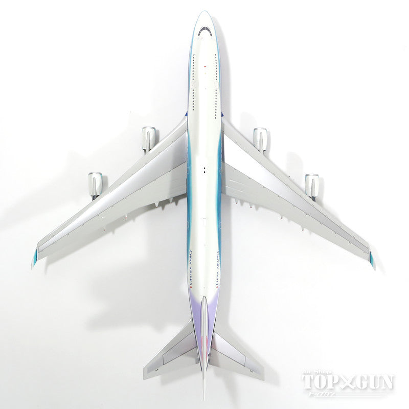 747-400 チャイナ・エアライン（中華航空） 特別塗装 「ボーイングハウスカラー／梅」 04年 B-18210 1/200 ※金属製 [IFTWN747001]