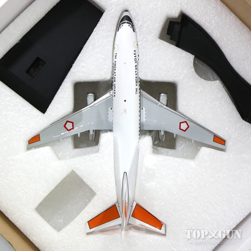 737-200 Indonesian Air Force A-7304 (stand included) 1/200 [JF-737-2-004]