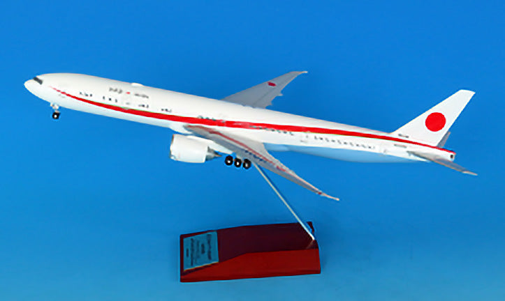 777-300ER Japan Air Self-Defense Force Japanese Government Aircraft No. 2 Snap-fit ​​Model (with WiFi radome and gear) #80-1112 1/200 *Plastic [JG20171]