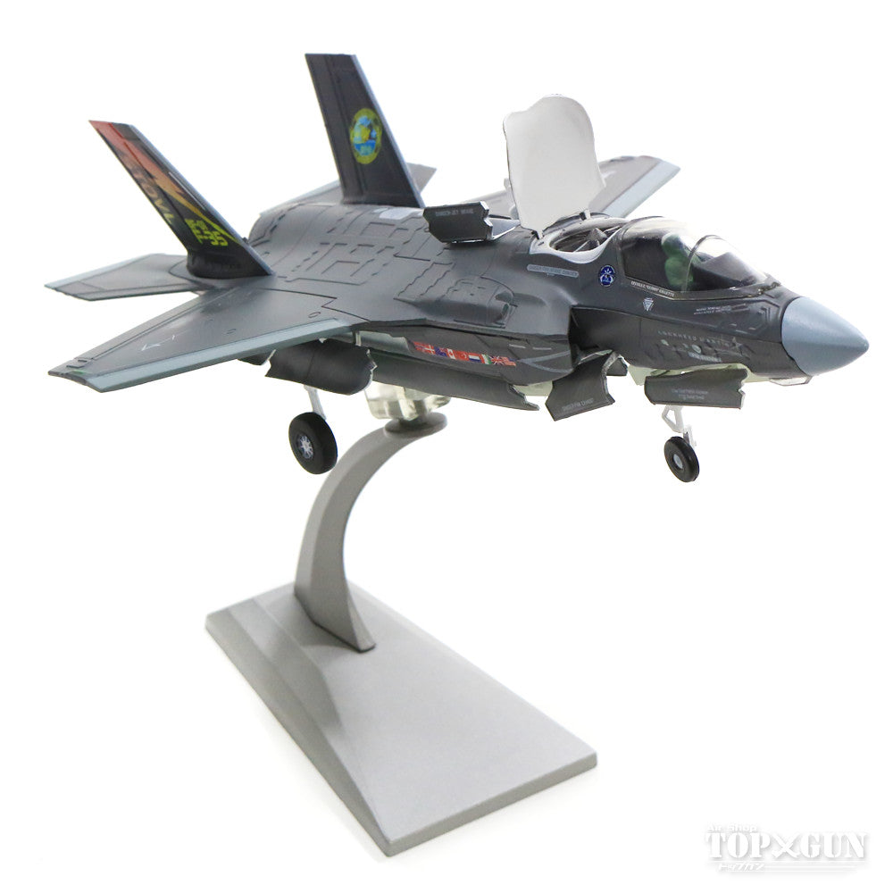 F-35B US Marine Corps Prototype No. 1 Development and Operational Testing Amphibious Assault Ship Dispatched to the US in 2016 BF-01 1/72 *Metal and plastic combination [JL0005]