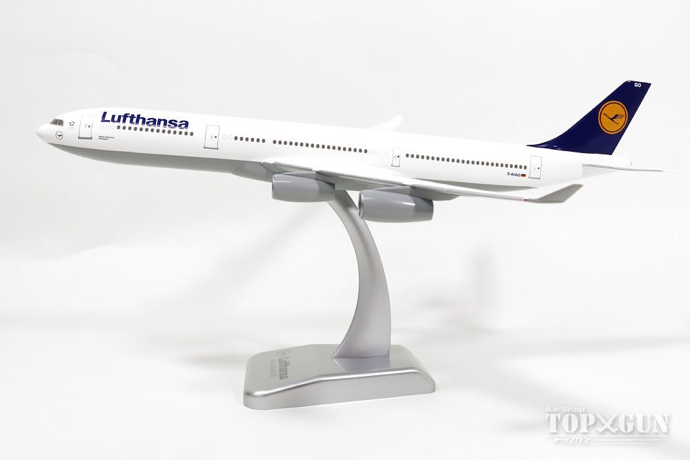 A340-300 Lufthansa D-AIGO "Offenbach" (without gear, stand included) 1/200 *Plastic [LH15]