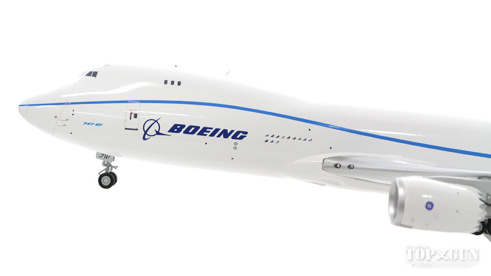 JC Wings 747-8F（貨物型） ボーイング社 ハウスカラー（スタンド付属） N747EX 1/200 ※金属製 [LH2074]