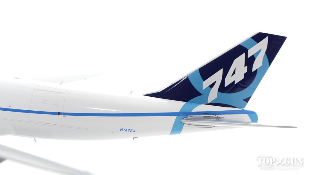 JC Wings 747-8F（貨物型） ボーイング社 ハウスカラー（スタンド付属） N747EX 1/200 ※金属製 [LH2074]