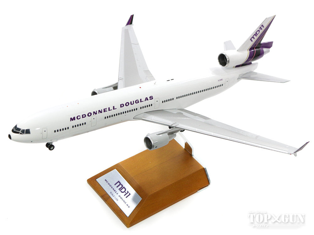 MD-11 McDonnell Douglas House Color White 1990 (Stand Included) N311MD 1/200 *Made of metal [LH2077]