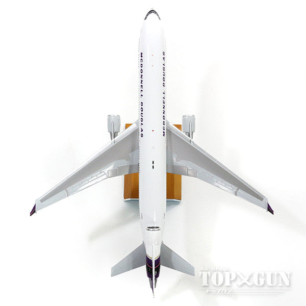 MD-11 McDonnell Douglas House Color White 1990 (Stand Included) N311MD 1/200 *Made of metal [LH2077]