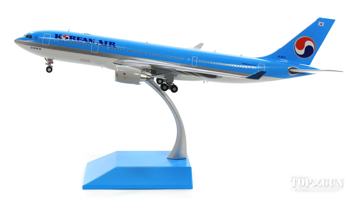 A330-200 Korean Air HL8211 (stand included) 1/200 [LH2084]