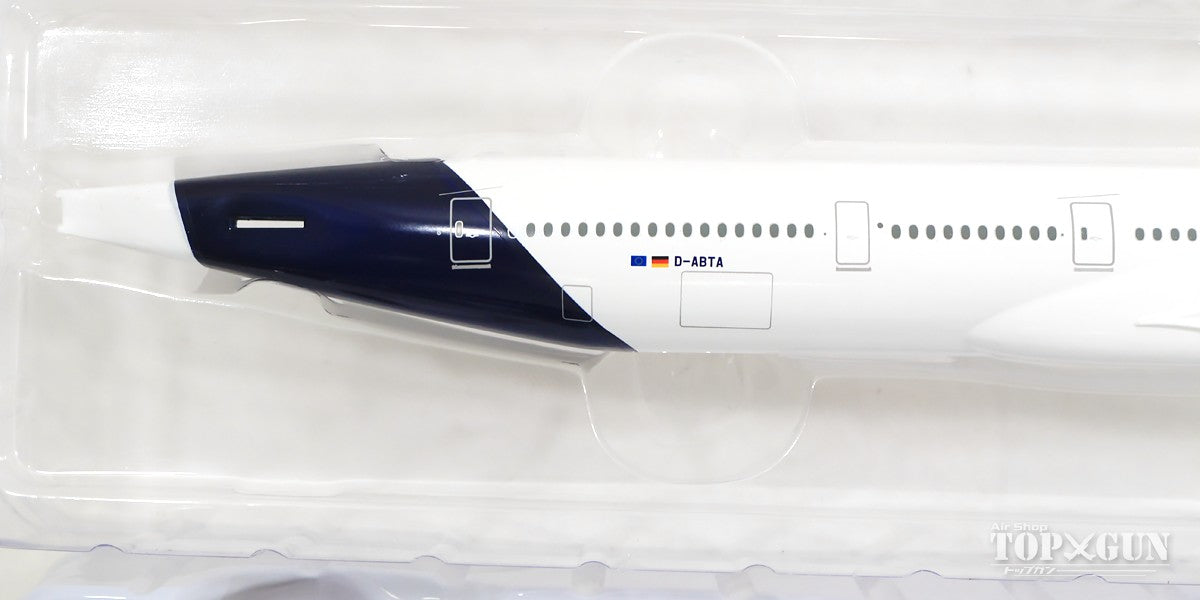 777-9 Lufthansa D-ABTA 1/200 *Plastic [DLH010]