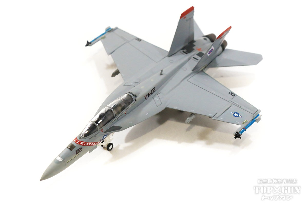 F/A-18F（複座型） アメリカ海軍 第102戦闘攻撃飛行隊 「ダイヤモンドバックス」 07年 NF102/#165882 1/200 [MFA18B]