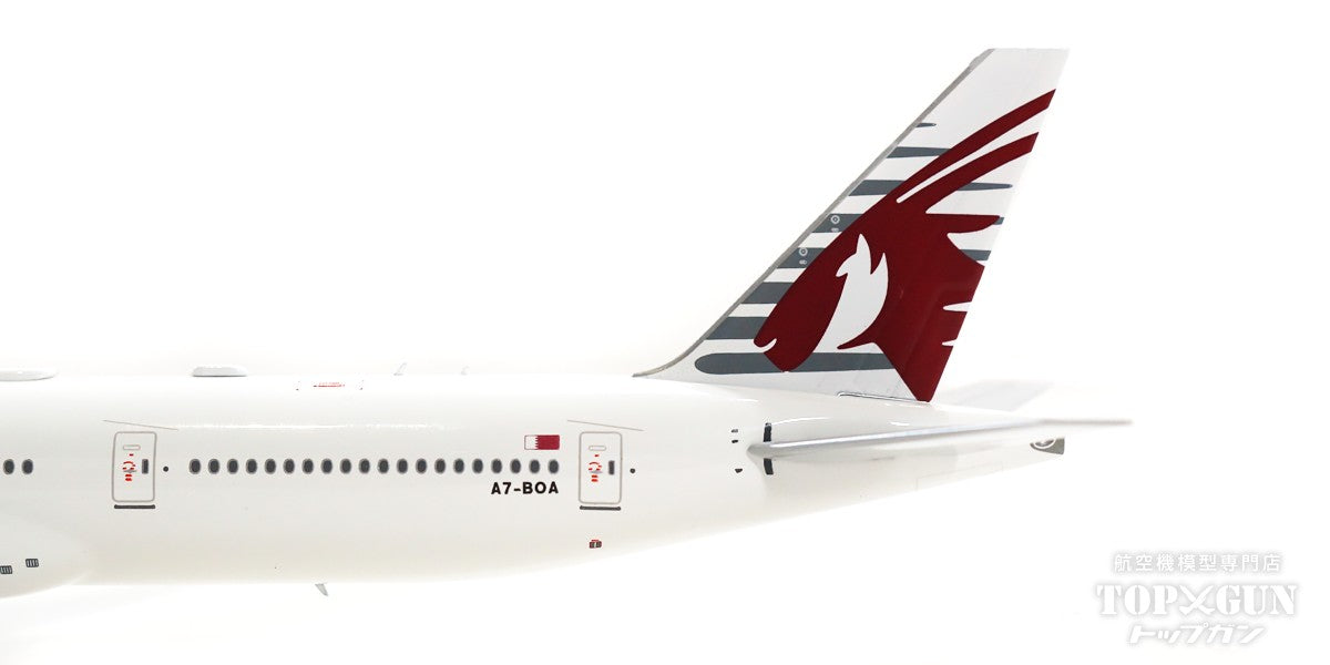 カタール航空　フィギュア　Ｂoeing777-300ER　新品 Amazon.com: QIYUMOKE Boeing 777-300ER Qatar 1/300 Diecast