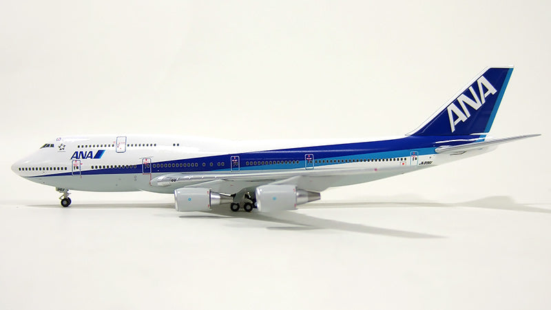 747-400D ANA全日空 最終飛行時 木製台座スタンド付属 JA8961 1/400 [NH40081]
