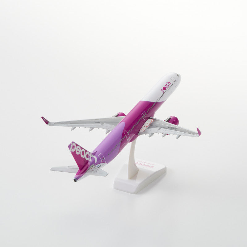 A321LR (A321neo) Peach Aviation JA901P (stand/gear included) 1/200 *Plastic, assembly required [PA210001]