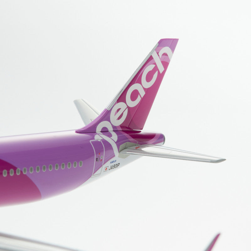 A321LR (A321neo) Peach Aviation JA901P (stand/gear included) 1/200 *Plastic, assembly required [PA210001]