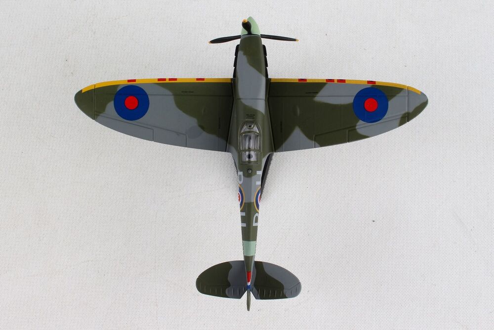 Spitfire Mk.II, Royal Australian Air Force, No. 452 Squadron, Lieutenant Keith Truscott, RAF Carton-in-Lindsay, England, 1941, P7973, 1/93, *For display purposes only [PS5335-4]