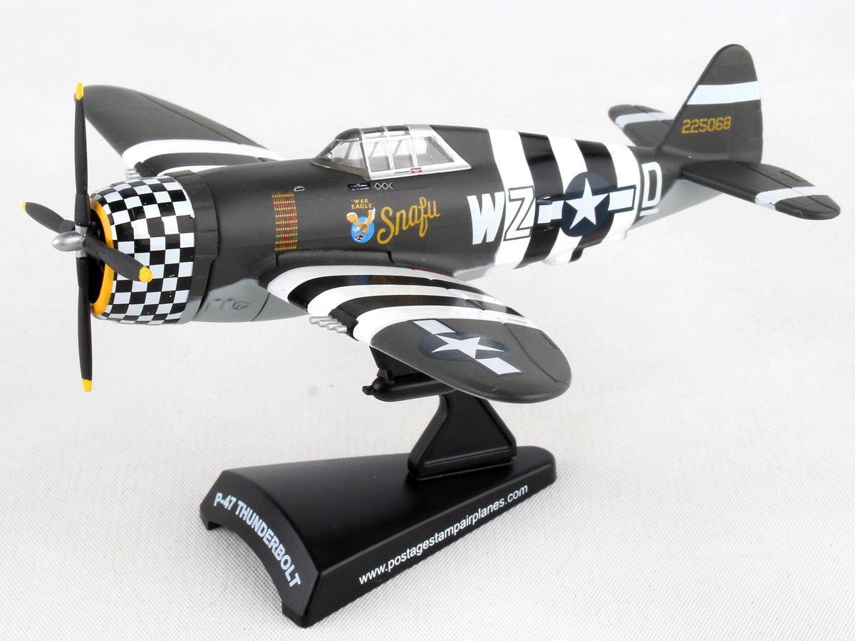 P-47 Thunderbolt US Army Air Forces "Snafu" 1/100 *No gear, stand only [PS5359-3]