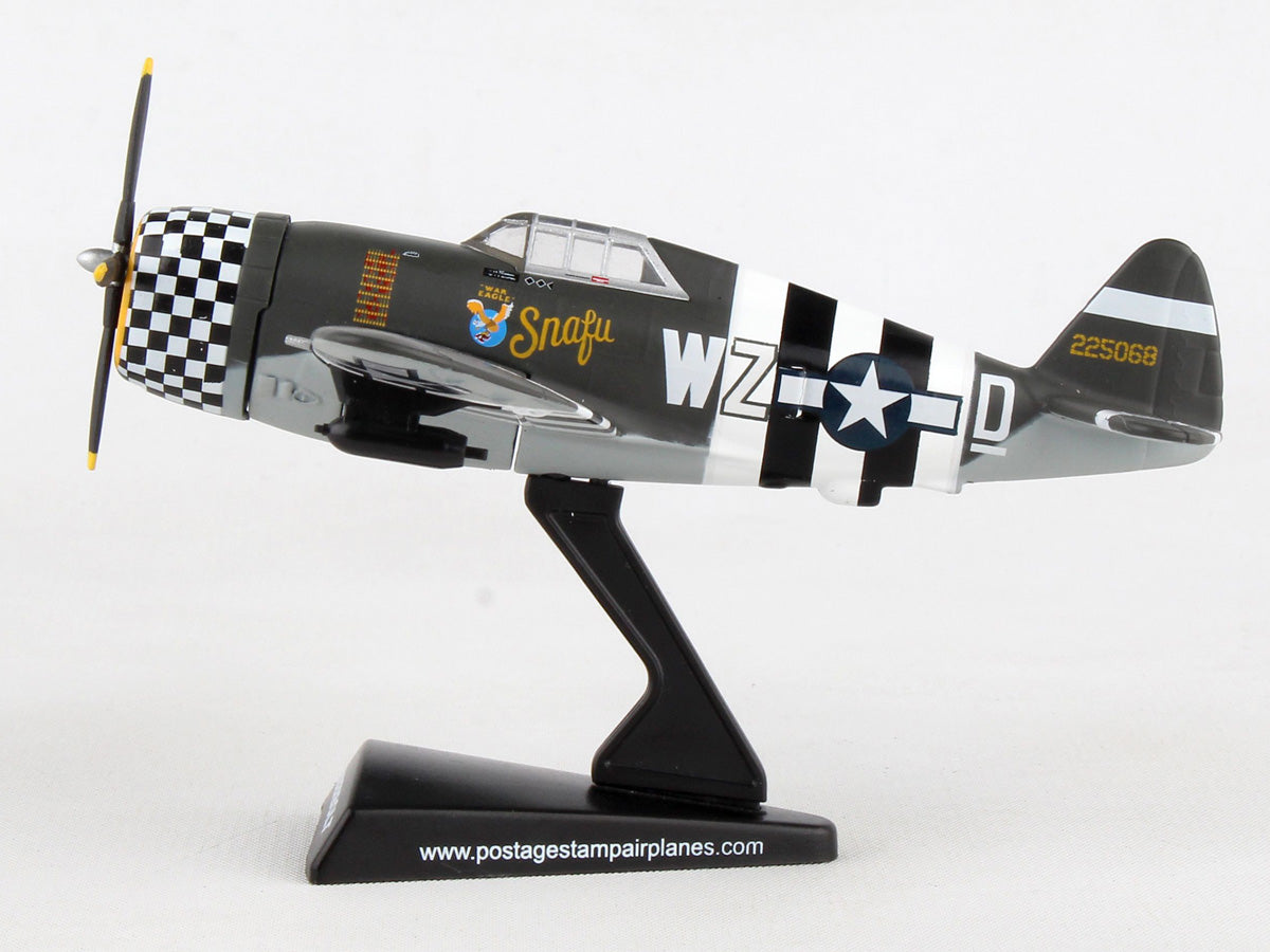 P-47 Thunderbolt US Army Air Forces "Snafu" 1/100 *No gear, stand only [PS5359-3]