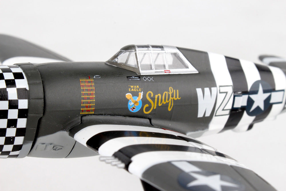 P-47 Thunderbolt US Army Air Forces "Snafu" 1/100 *No gear, stand only [PS5359-3]