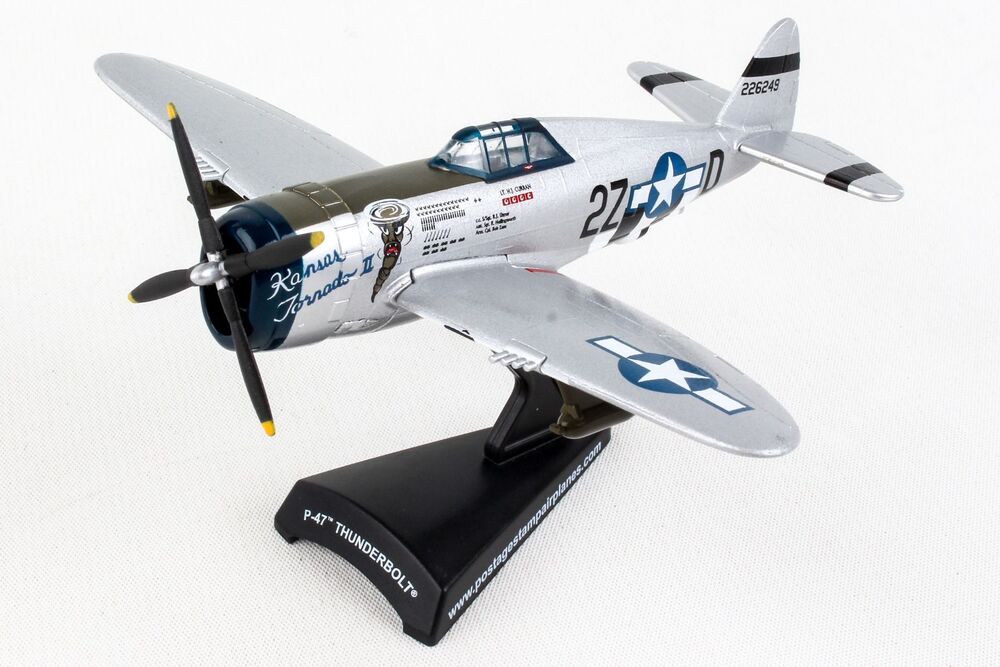 P-47D Thunderbolt, US Army Air Forces, 405th Fighter Group, 510th Fighter Squadron, Lt. Howard Klann, France, 1944 #42-26249 "Kansas Tornado II" 1/100 *For stand display only [PS5359-4]