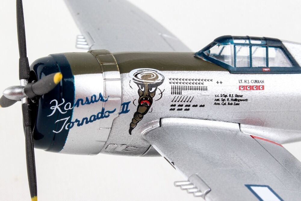 P-47D Thunderbolt, US Army Air Forces, 405th Fighter Group, 510th Fighter Squadron, Lt. Howard Klann, France, 1944 #42-26249 "Kansas Tornado II" 1/100 *For stand display only [PS5359-4]