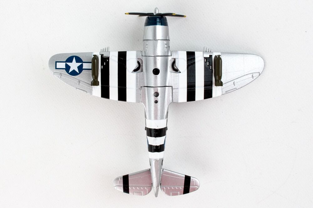 P-47D Thunderbolt, US Army Air Forces, 405th Fighter Group, 510th Fighter Squadron, Lt. Howard Klann, France, 1944 #42-26249 "Kansas Tornado II" 1/100 *For stand display only [PS5359-4]