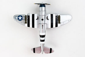 P-47Dサンダーボルト アメリカ陸軍航空軍 第405戦闘航空群 第510戦闘飛行隊 ハワード・クラン中尉機 フランス 44年 #42-26249 「カンザストルネードII」 1/100 ※スタンド展示専用 [PS5359-4]