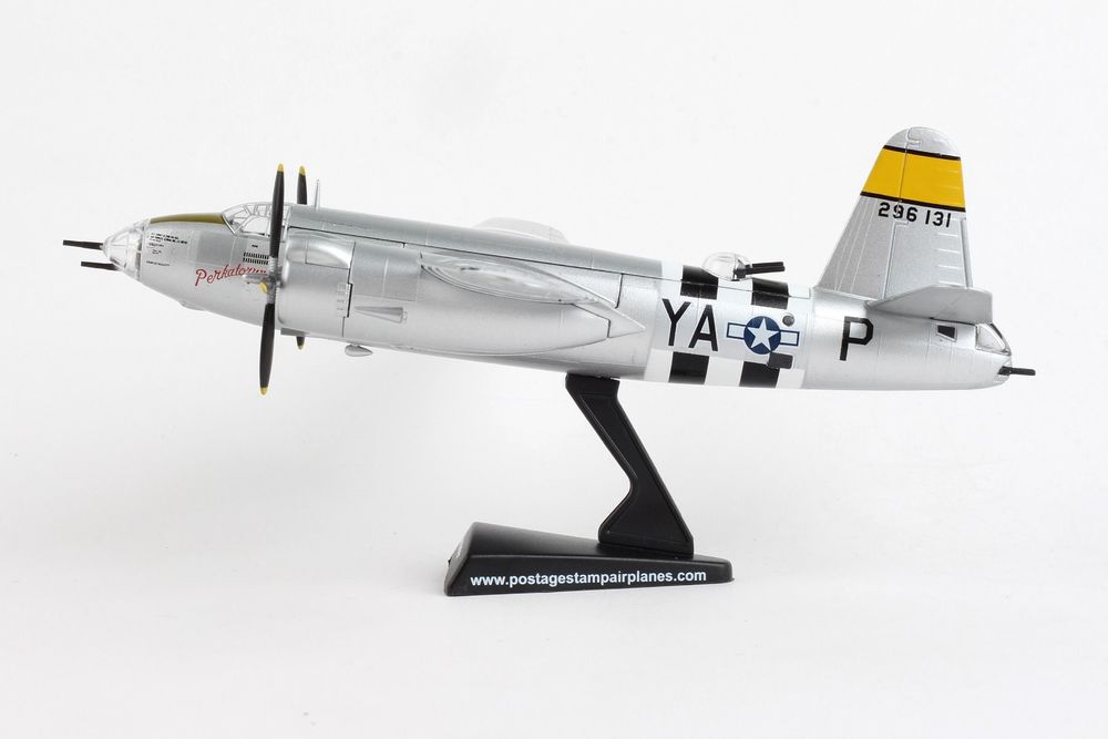 B-26B Marauder, United States Army Air Forces, 386th Bombardment Group, 555th Bombardment Squadron, European Theater #42-96131 "Perkatory II" 1/107 [PS5562-3]