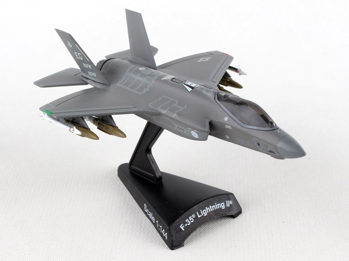 F-35 US Air Force VERSION A 1/144 *No gear, stand only [PS5602]