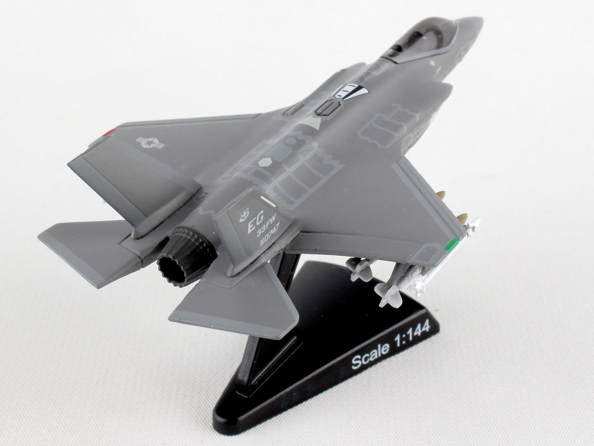 Daron F-35 アメリカ空軍 VERSION A 1/144 ※ギアなし・スタンド専用