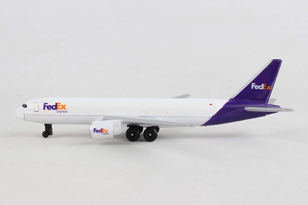 B777 FedEx non-scale [RT1044]