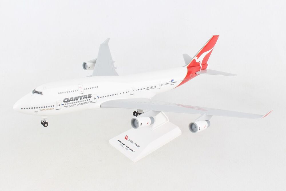 747-400 Qantas Airways donated to HARS MUSEUM VH-OJA (gear/stand included) 1/200 *Plastic [SKR1026]