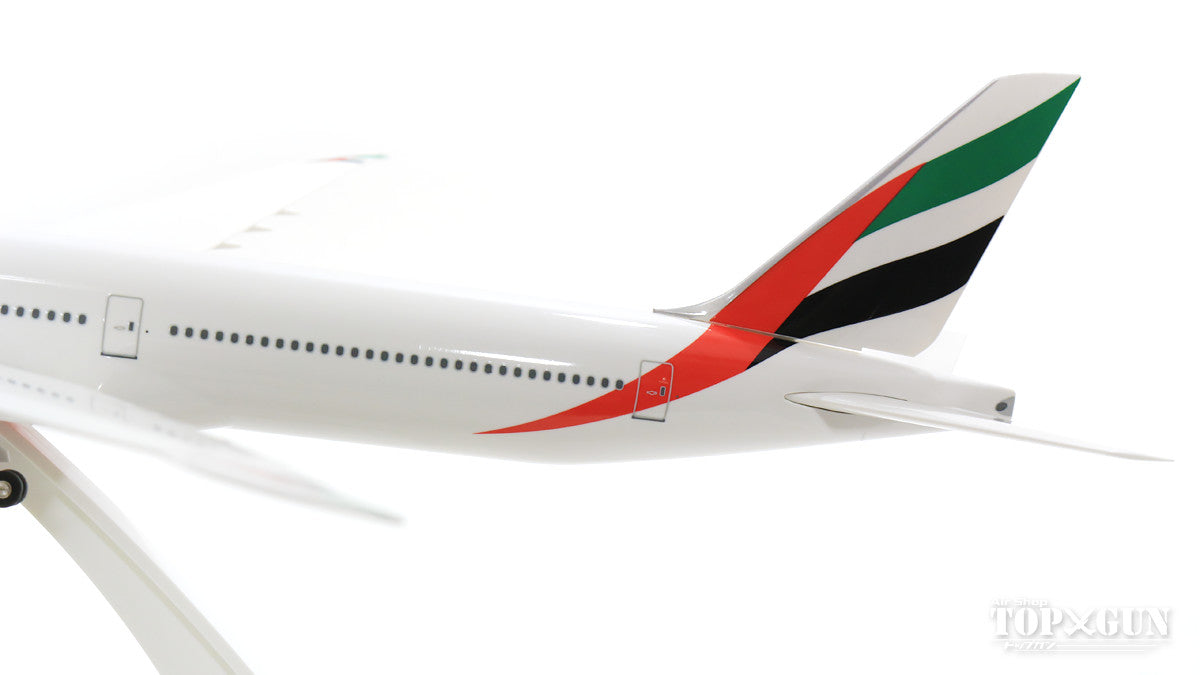 777-9 Emirates Airlines (with gear/stand included) 1/200 *Plastic [SKR1043]