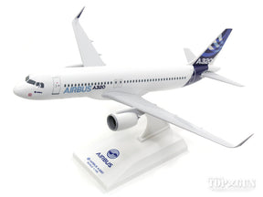 SkyMarks A320neo エアバス社 ハウスカラー (ギアなし/スタンド付属) 1 
