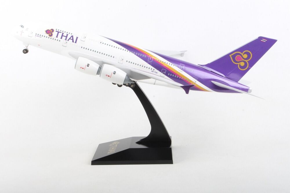 A380 Thai Airways International HS-TUA (gear/stand included) 1/200 *Plastic [SKR331N]