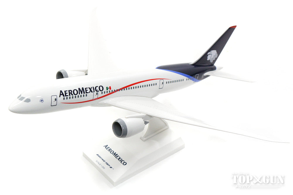 787-8 Aeromexico (without gear/stand included) 1/200 *Plastic [SKR335]