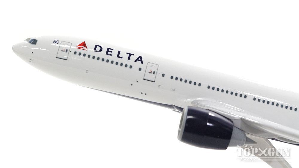 777-200ER Delta Airlines (without gear/stand included) 1/200 *Plastic [SKR374]