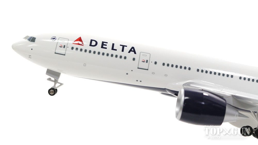 777-200ER Delta Airlines (gear/stand included) 1/200 *Plastic [SKR374G]