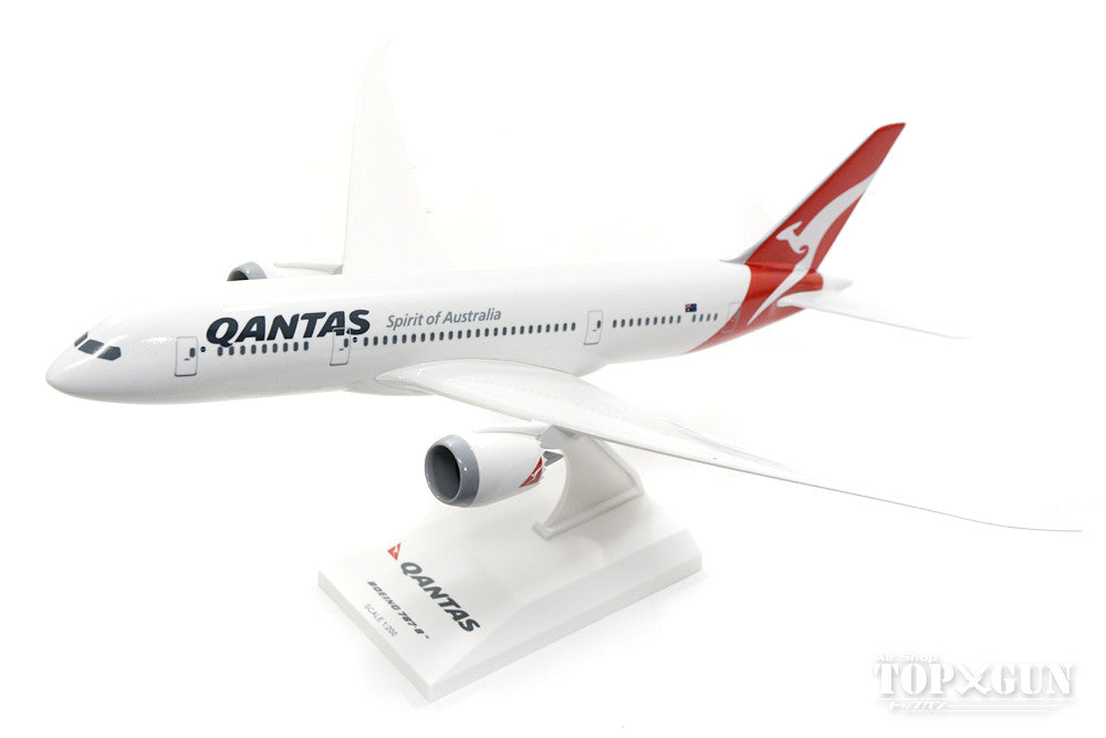 787-8 Qantas (without gear/stand included) 1/200 *Plastic [SKR429]