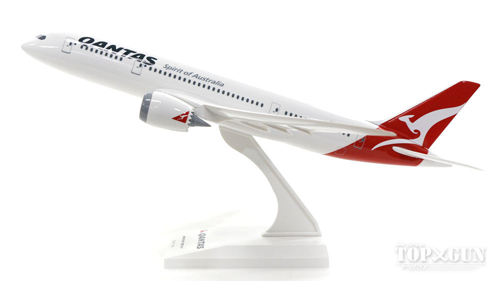 787-8 Qantas (without gear/stand included) 1/200 *Plastic [SKR429]