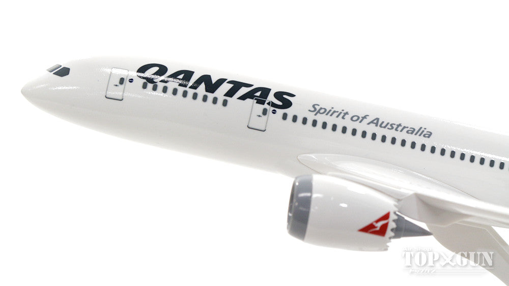 787-8 Qantas (without gear/stand included) 1/200 *Plastic [SKR429]