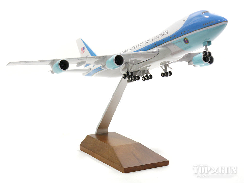 747-200 エアフォースワン 米国大統領専用機 #29000 (ギア/スタンド付属) 1/200 ※プラ製 [SKR5005]