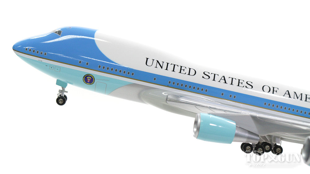 747-200 Air Force One US Presidential Plane #29000 (Gear/Stand Included) 1/200 *Plastic [SKR5005]