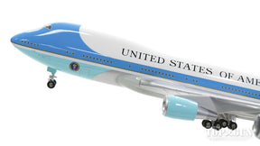 747-200 エアフォースワン 米国大統領専用機 #29000 (ギア/スタンド付属) 1/200 ※プラ製 [SKR5005]