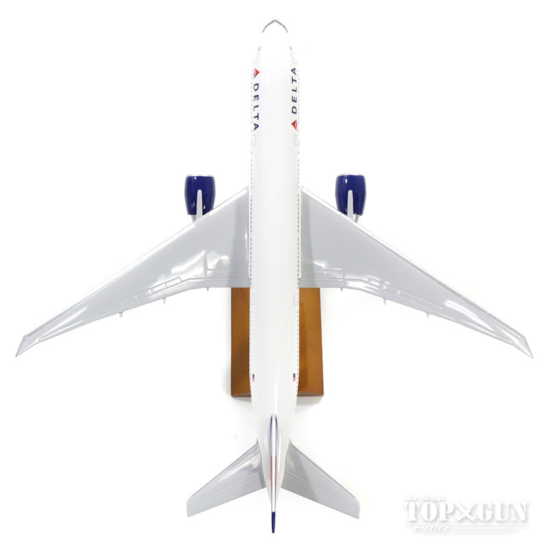 777-200LR Delta Airlines No aircraft number (Gear/wooden stand included) 1/200 *Plastic [SKR5009]