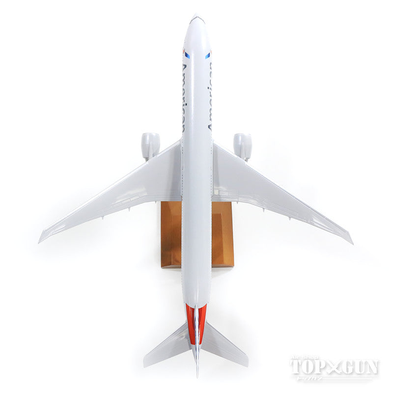 777-300ER アメリカン航空 N718AN (ギア/木製スタンド付属) 1/200 ※プラ製 [SKR5041]
