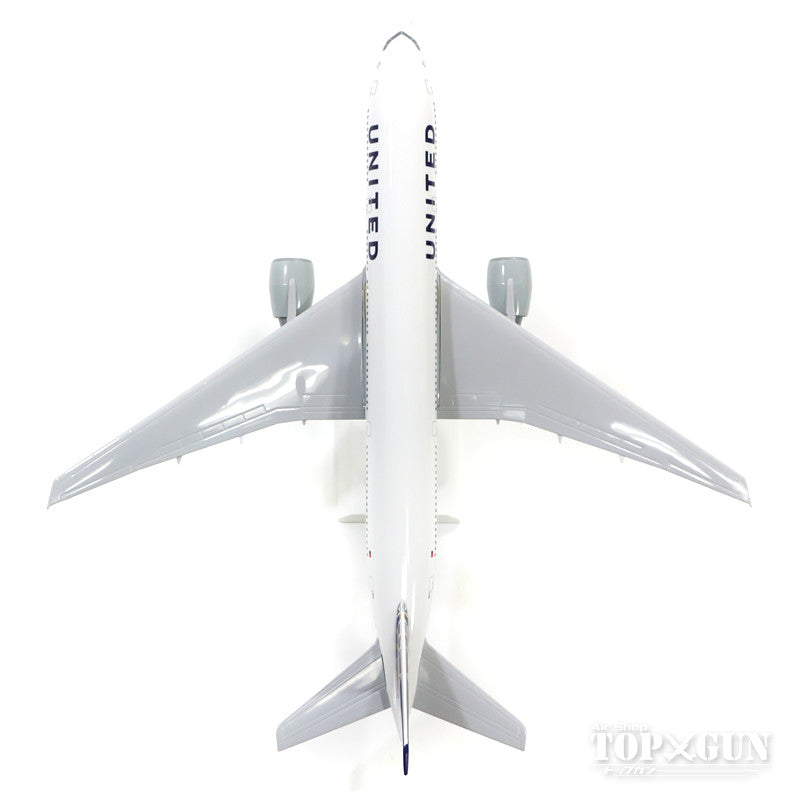 777-200ER United Airlines N79011 (without gear/stand included) 1/200 *Plastic [SKR597]